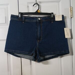 Universal Threads Sailor Shorts 2.5" High Rise Fitted Hip Slim Legs Sz 14 NWT